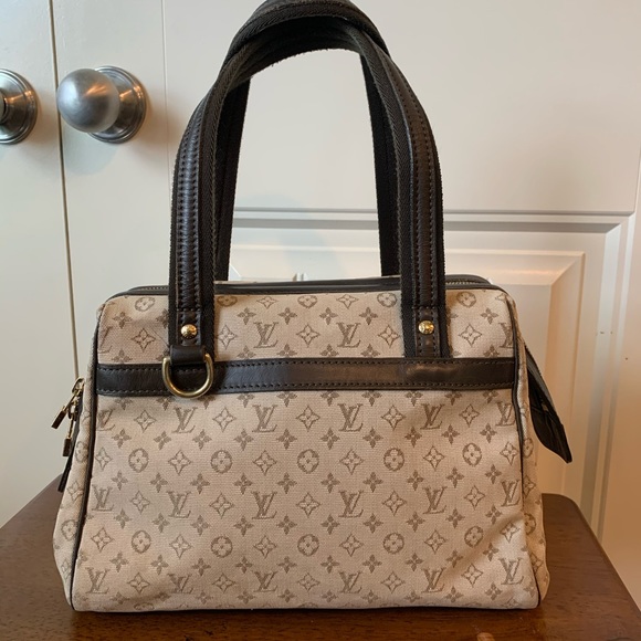 SOLD Auth. Louis Vuitton Josephine bag - Picture 2 of 13